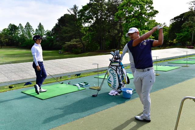 画像: 米ツアー初優勝後初の日本ツアーに出場する小平智(写真右)と再開した石川遼(写真左)