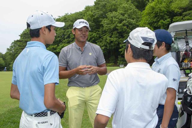 画像: スポンサー関係者とプレーすると思っていたという額賀だが、ジュニアたちと有意義な時間を過ごした(写真提供/大会事務局)