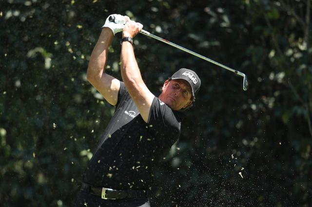 画像: 2018年、WGCメキシコで勝利を挙げたミケルソン。2019年もデザートクラシックで2位と、衰える様子はない(写真は2018年のWGCメキシコ選手権)