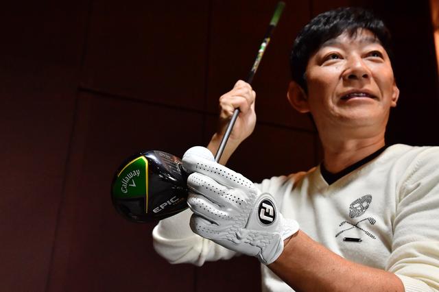 画像: 「フラッシュ フェースは高初速なのに打感が軟らかい!」と荒川さん
