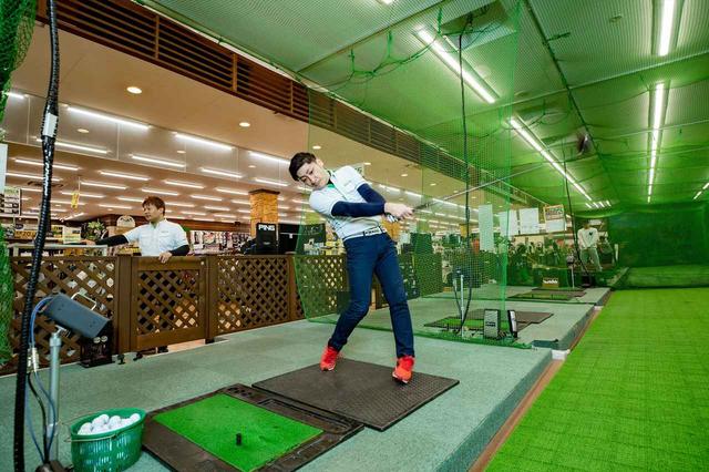 画像: 振り抜きやすく、球も上がりやすい。大慣性モーメントと相まって、曲げずに飛ばせる機能が充実している