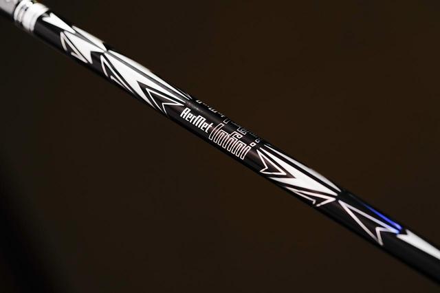 画像: インパクト時の弾きの強さを重視して開発。また手元剛性を少しゆるめダウンスウィングでタメが作りやすくなっている
