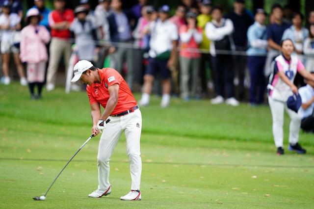 画像: 15番パー5で2オンに成功し、見事イーグルで堀川に圧をかけた今平