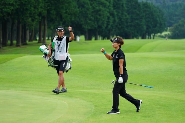 画像: 一時は首位の浅井に並び、初の2週連続優勝の期待も膨らんだ穴井詩