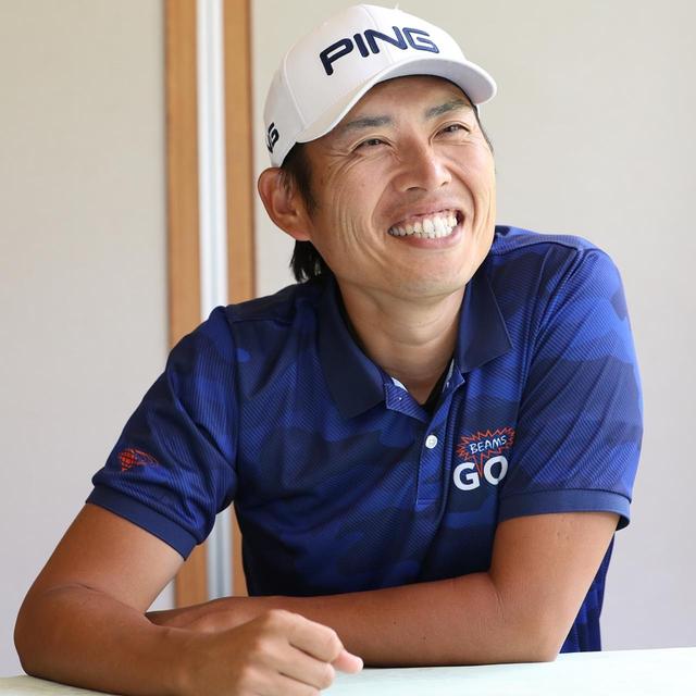 画像: 約2年前から渋野を指導する青木翔コーチ。AIG全英女子オープンではキャディも務めた(撮影/アラキシン)