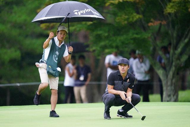 画像: 最終日の7番ホールでナイスパーの虎さん