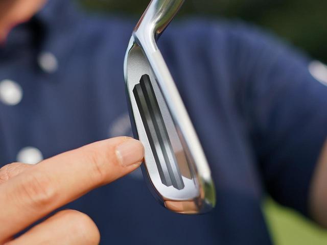 画像: キャビティ内のソール側を2段で掘削した「デュアルT-SLOT加工」で、スイートエリアを拡大し反発力も高めている