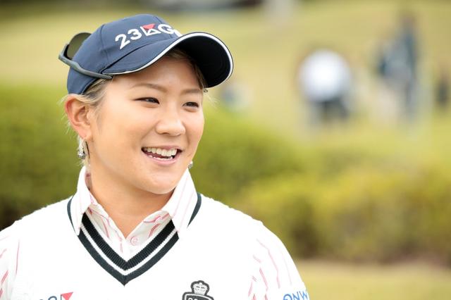 画像: 成田は顔と打感がクラブを選ぶ基準だったが「エピックフラッシュ サブゼロ」は飛距離で選んだという