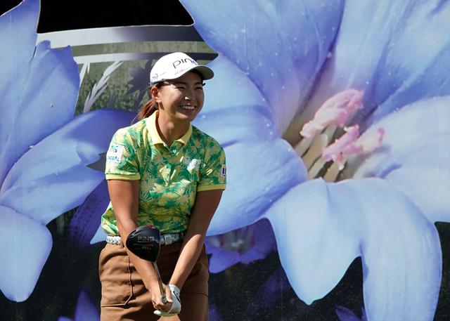 画像: 風に翻弄されスコアを伸ばせずに47位で3日目を終了した渋野日向子