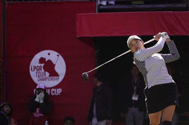 画像: 「LPGAツアー選手権リコーカップ」3日目を71で回り首位と2打差で最終日を迎える渋野日向子