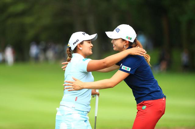 画像: ニチレイレディス2日目は鈴木愛と同組。日本の女子ゴルフ界を盛り上げていく二人の姿がここにあった(撮影/大澤進二)
