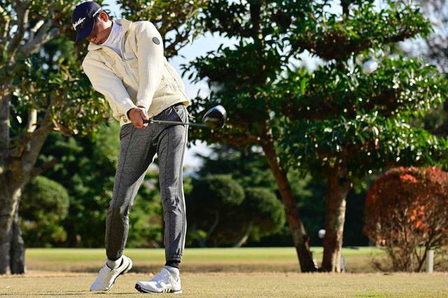 画像: 「インパクト前後ので振り抜きの良さは特筆モノ!」と中村
