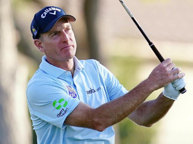 画像: ジム・フューリックの通算17勝のキャリアは、個性的なスウィングスタイルを貫き続けたことにあるとブッチは言う(写真は2019年のシュライナーズ・ホスピタルズ 撮影/姉崎正)