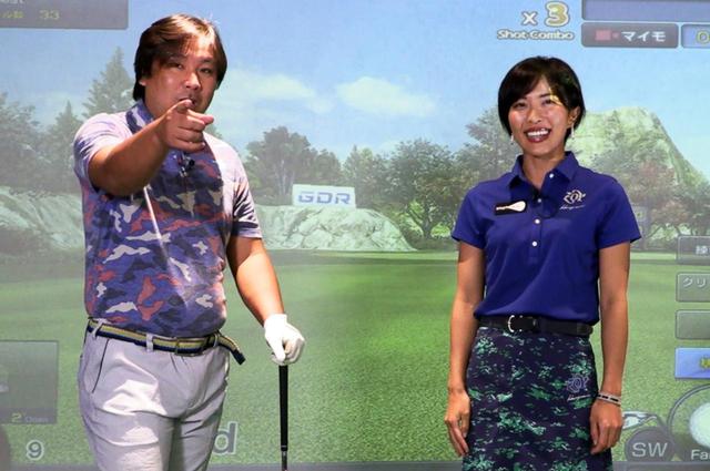 画像: 「コレでスコアが5つは縮まりますよ! みなさんやってみてください」と薦める里崎