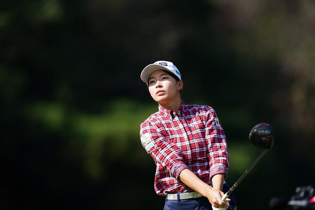 画像: TOTOジャパンクラシックの初日を1アンダー38位タイで終えた渋野日向子(写真は2020年の三菱電機レディス 写真/姉崎正)