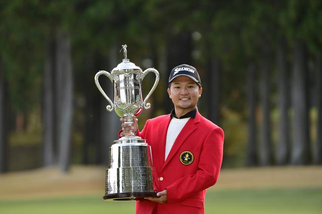 画像: 最終ホールの劇的なイーグルで初優勝を挙げた香妻陣一朗(写真は020年三井住友VISA太平洋マスターズ 写真/有原裕晶)