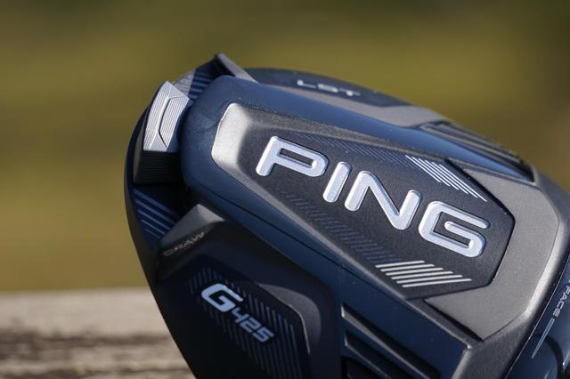 画像: 大慣性モーメント化を追求しているPINGも『G425』のMAXとLSTで可変バックウェートを採用。慣性モーメントの拡大とフェース向きの調節機能はセットのようなものだ