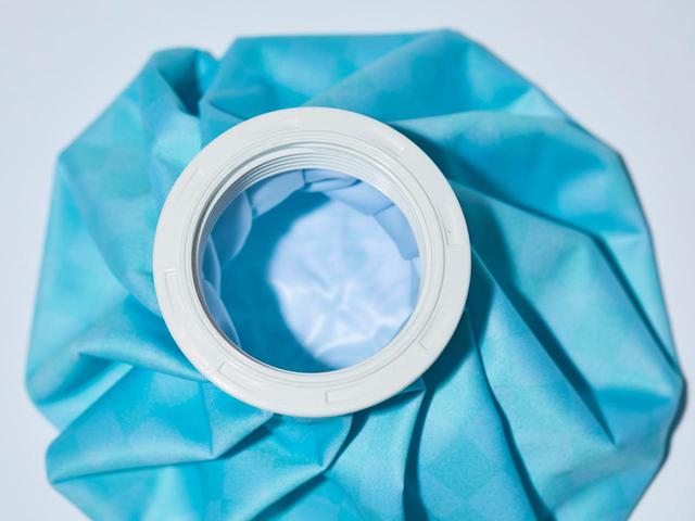 画像3: ミストシャワーにもなる氷のう。その名も「ひんやり氷シャワー」