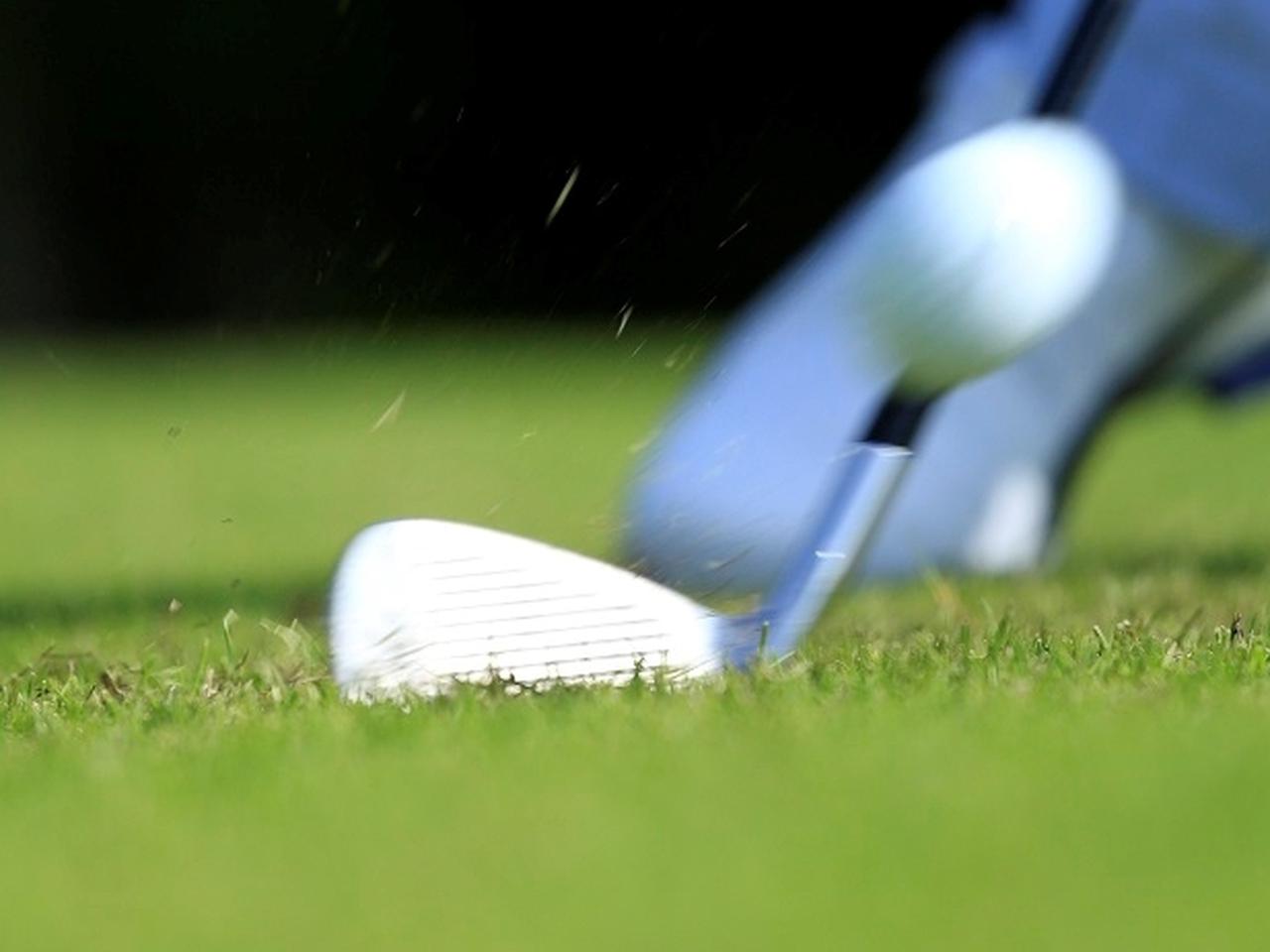 ドライバーが真っすぐいきだしたら今度はアイアンが引っかかる！ これ