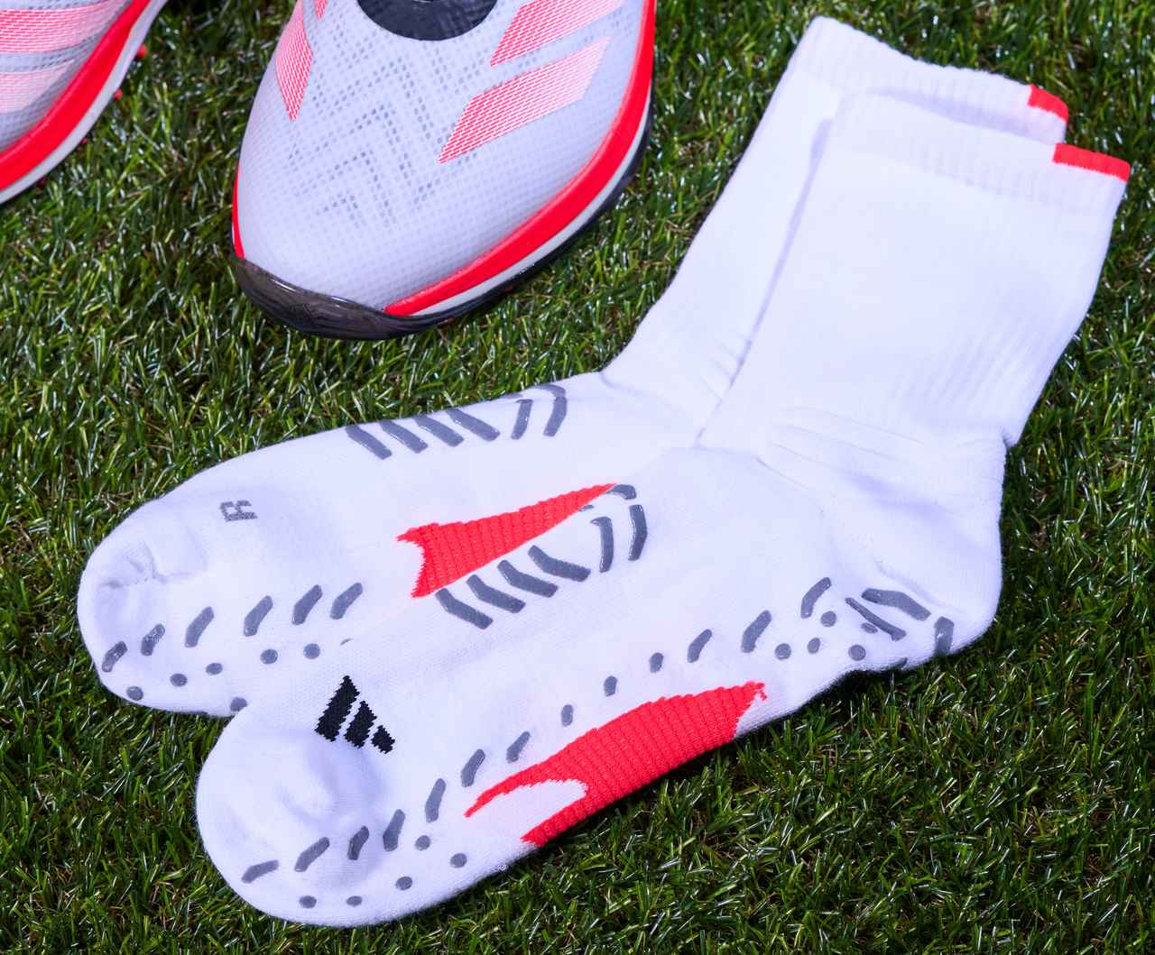 adidas ADIZERO ZG】このシューズはまさしく戦うための“ギア”である