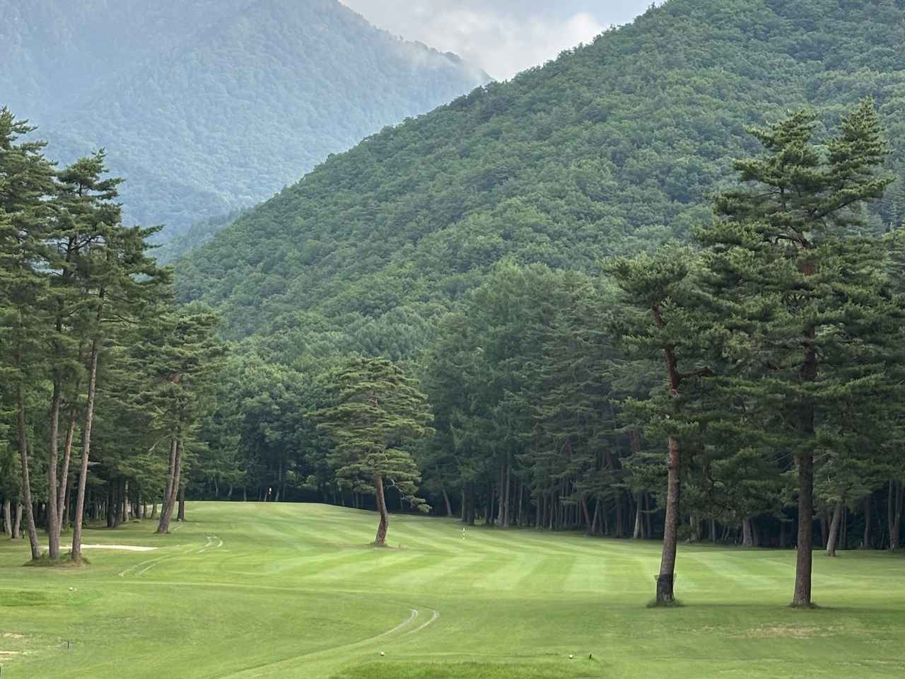 画像: 日向山高原ゴルフコースNo.1（400Y・P4）