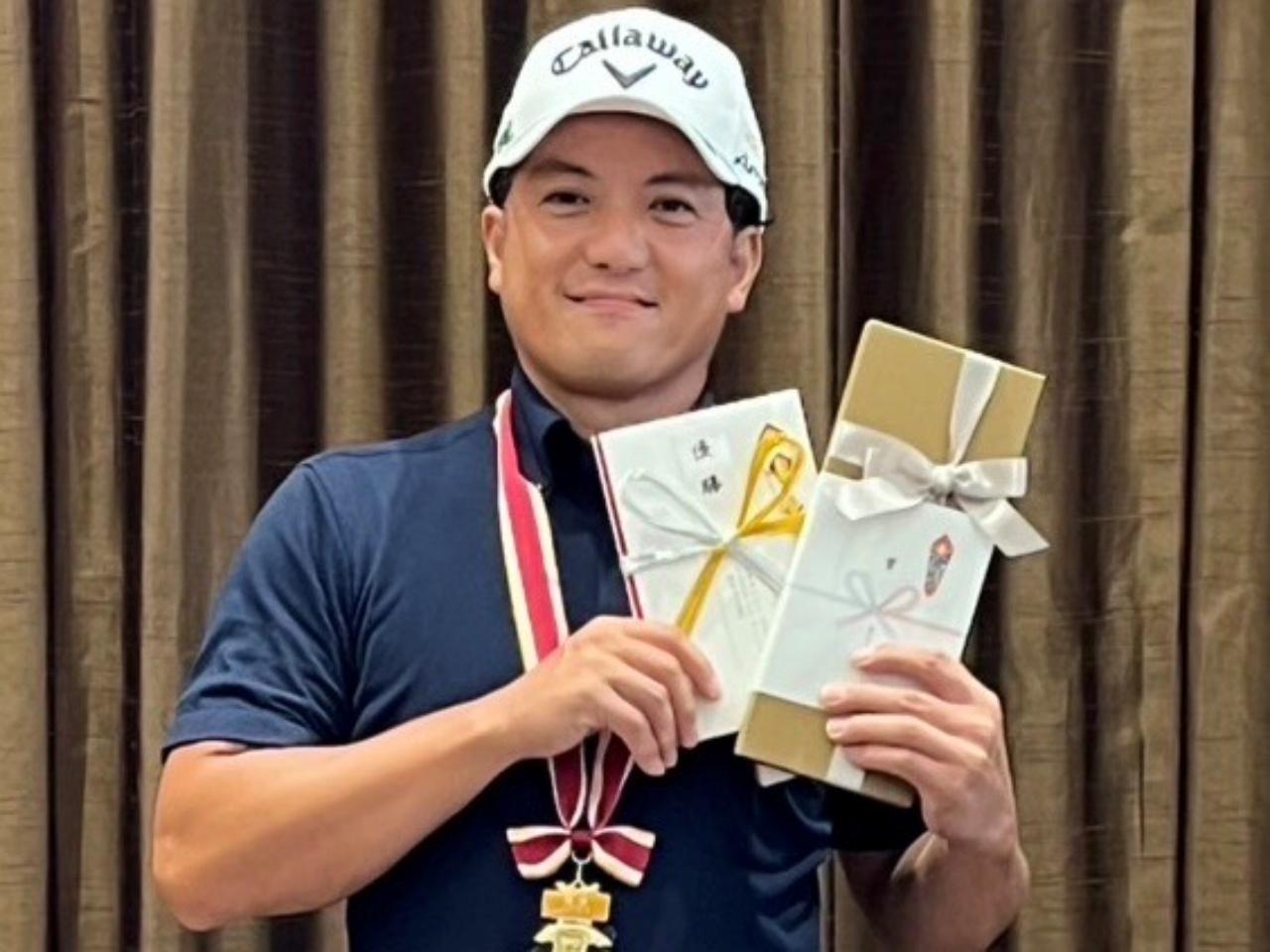 画像: プレーオフを2連続バーディとし、勝負を決めた吉田隼人。「初の賞金が出る大会で結果を残せて嬉しいです」と貫録の笑み