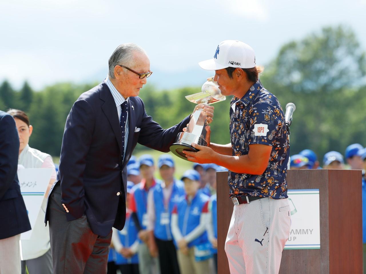 画像: 【The Power of GOLF～障害者ゴルフ千思万考 #18】長嶋茂雄さんを偲ぶ。背番号3の左手1本スウィングに詰まっていた魂 - みんなのゴルフダイジェスト