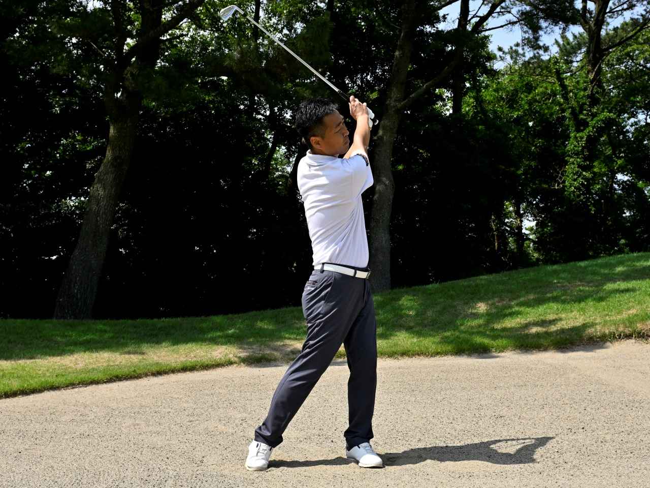 画像: フィニッシュまで体を回さない