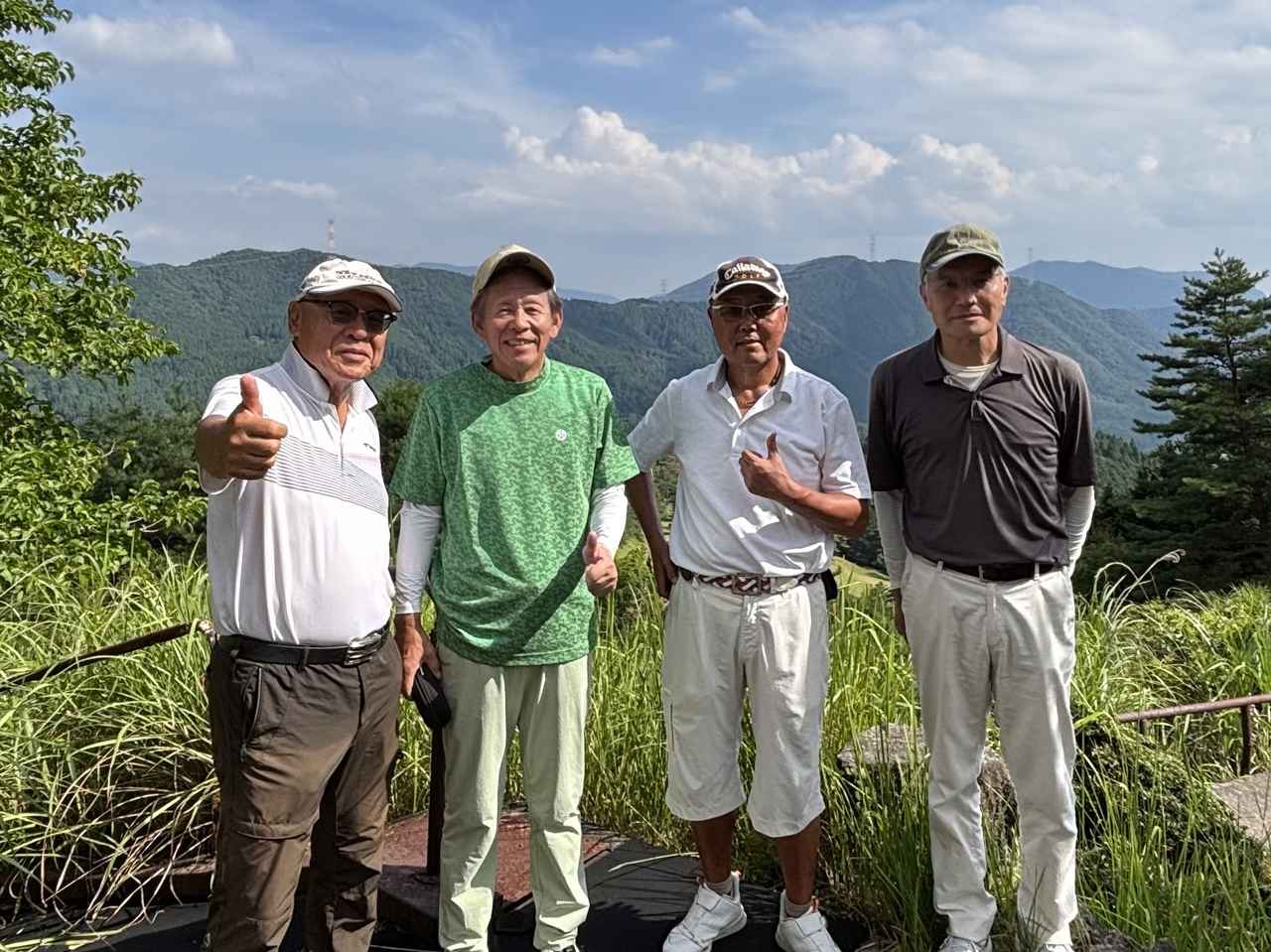 画像: 生野高原カントリークラブでの同伴者のみなさんと。左からはむいち、西山さん、肥田さん、村田さん