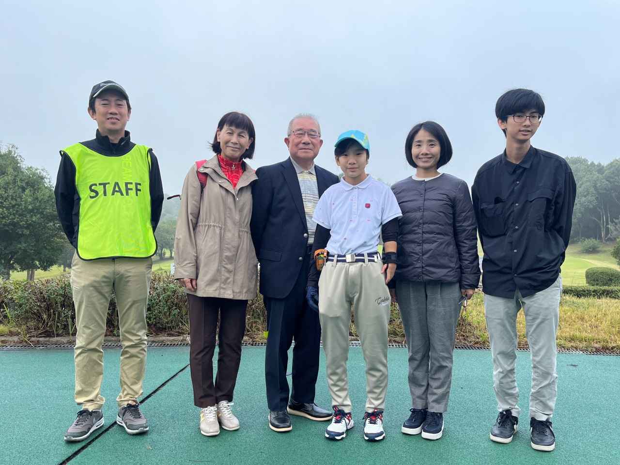 画像: 昨秋は家族総出で福岡に遠征!早千香さんとゴルフを通じて、行動範囲も人とのつながりも広がります。父・佑樹さんは「レゴ シリアスプレイ ファシリテータ」や「日本パラスポーツ協会公認初級パラスポーツ指導員」の資格を取得し。様々なつながりを生んでもいるのです