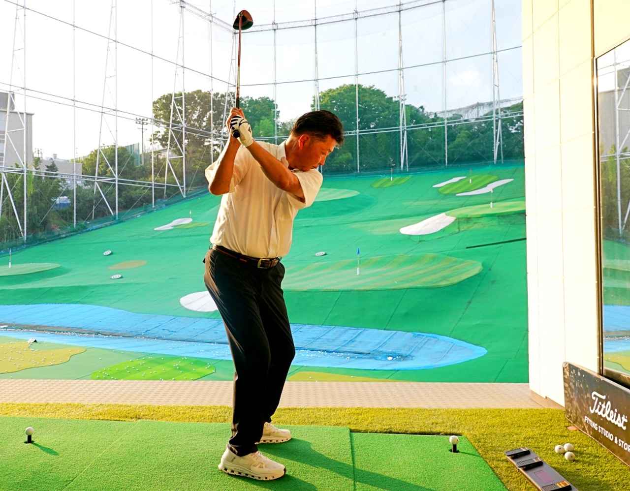 画像: トップはグリップが右耳の高さでいい