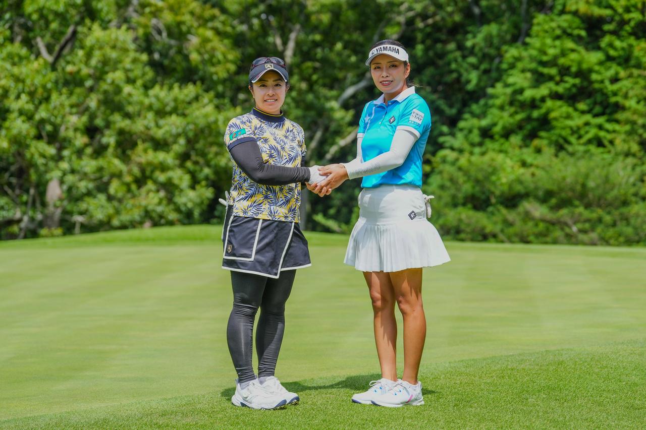 画像: 決勝を戦った2名が握手を交わす