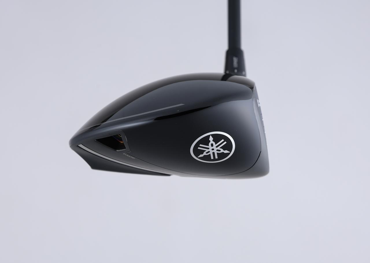 画像: ヘッド後方は低く、低めの重心設計なのがうかがえる