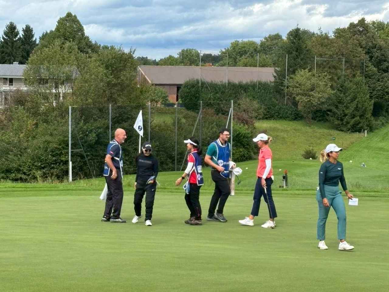 画像 : スイスの試合会場にて