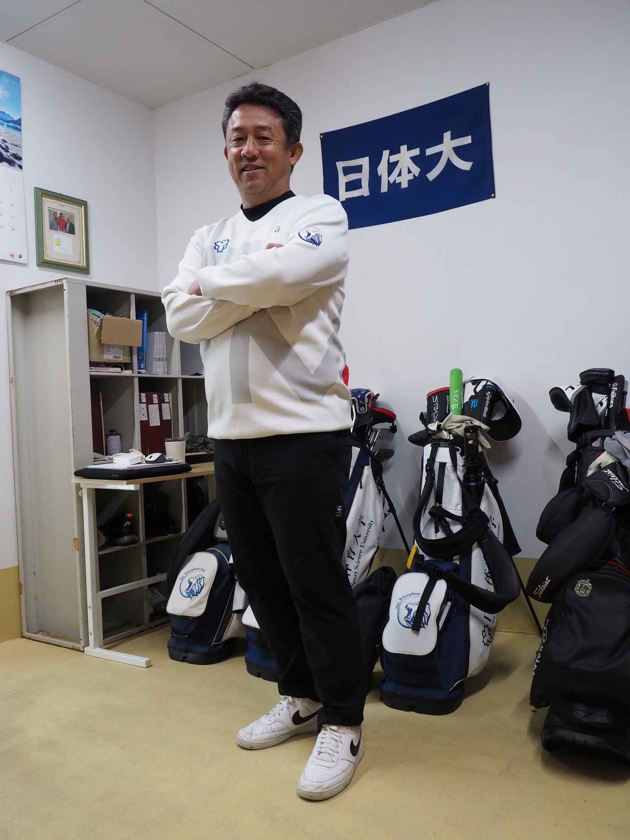 画像: 日本体育大学ゴルフ部監督・木原祐二さん。日体大ゴルフ部OB。PGAのティーチングの資格を取得しレッスン活動の後、アメリカでクラブフィッティングや開発の仕事を行うも、母校に呼ばれ教員となり監督に就任