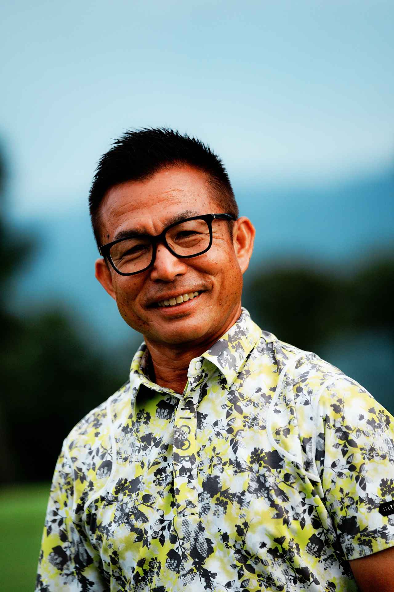 画像: 福永和宏プロ。1969年生まれ。正確なショットと豊富な試打経験でクラブの違いを敏感に感じ取る。ツアー1勝