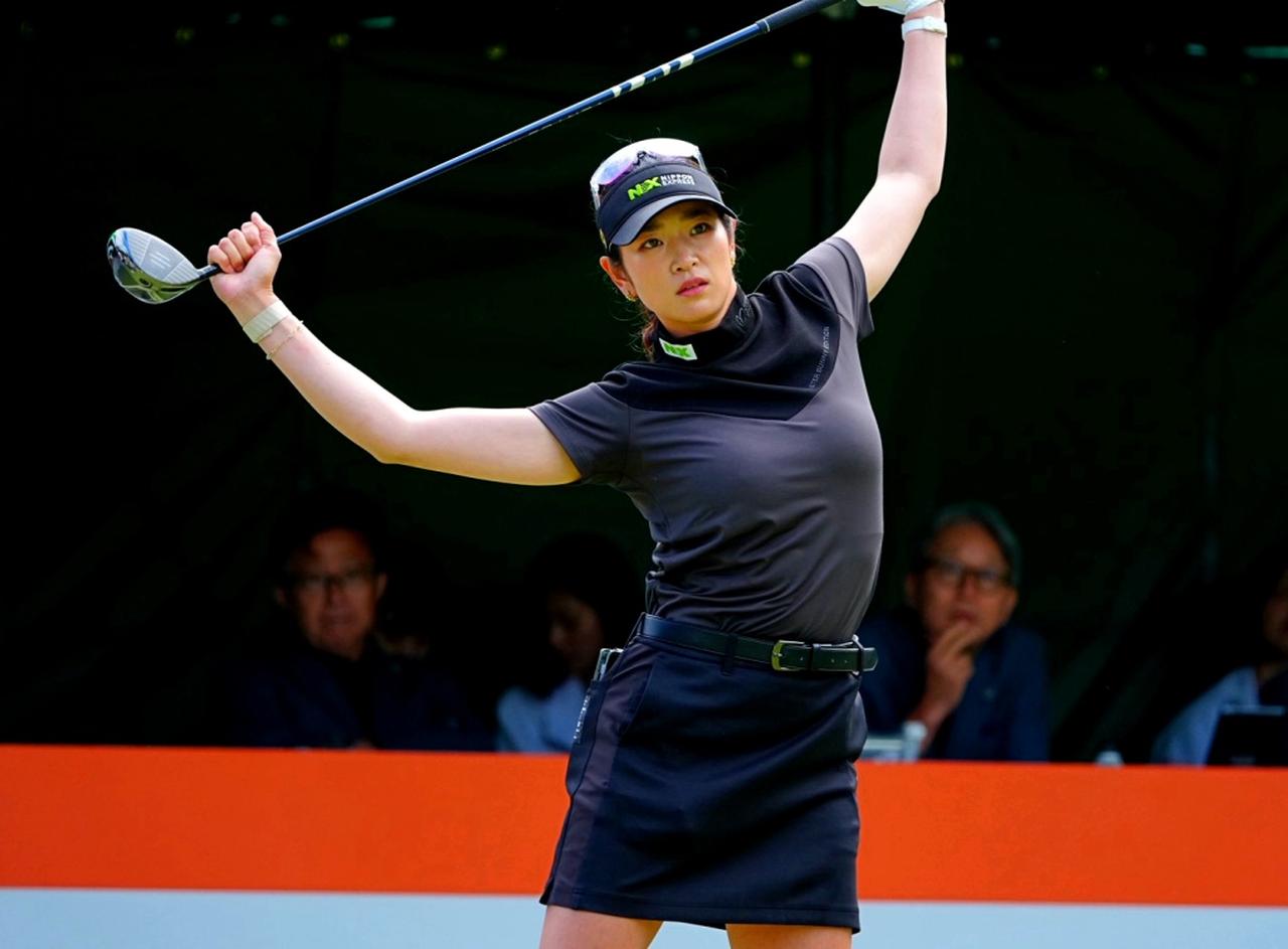 原英莉花、300Y級ド迫力ショットを披露! 「68は初日ならよしッ」凱旋