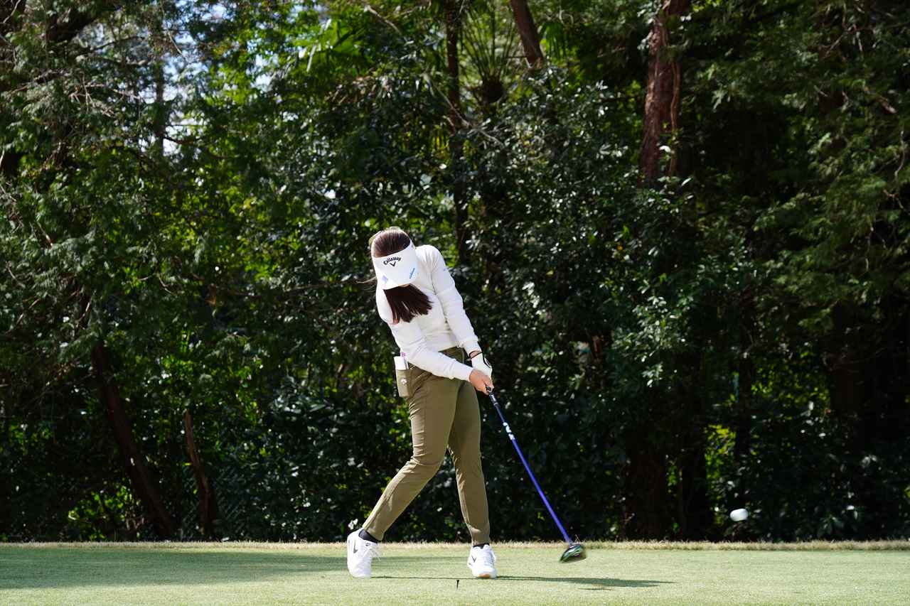 画像 : 15番目の画像 - 河本結　ドライバー正面連続写真 - みんなのゴルフダイジェスト