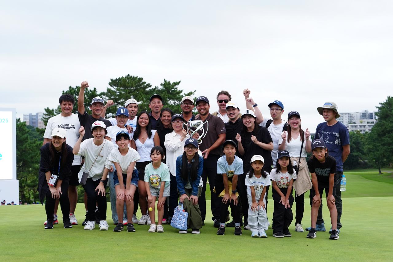 画像: ザンダー・シャウフェレ応援に訪れた家族や親戚の前で特別な優勝！　「いつか息子も連れてきたい」 - みんなのゴルフダイジェスト
