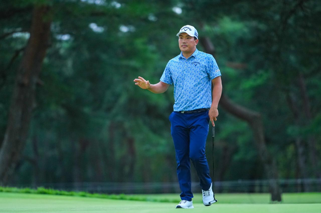 画像: 河本力は首位に1打差の3位タイで週末に挑む