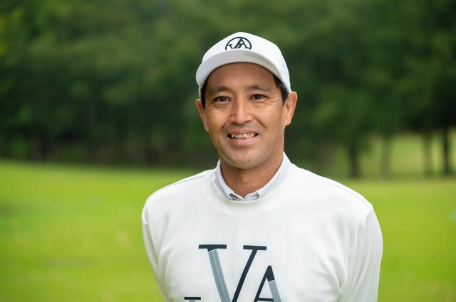 画像: 内海大祐プロ。正確なショットが持ち味。クラブテスト経験も豊富で性能の違いをつぶさに感じ取る。オールデイゴルフ所属