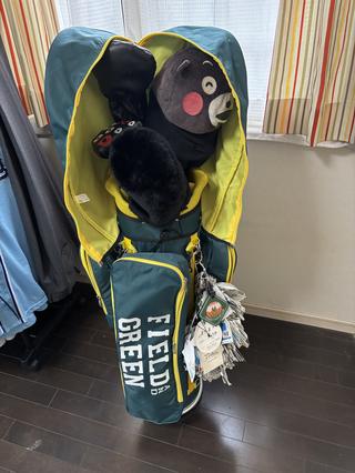 新キャディバッグと紙タグ