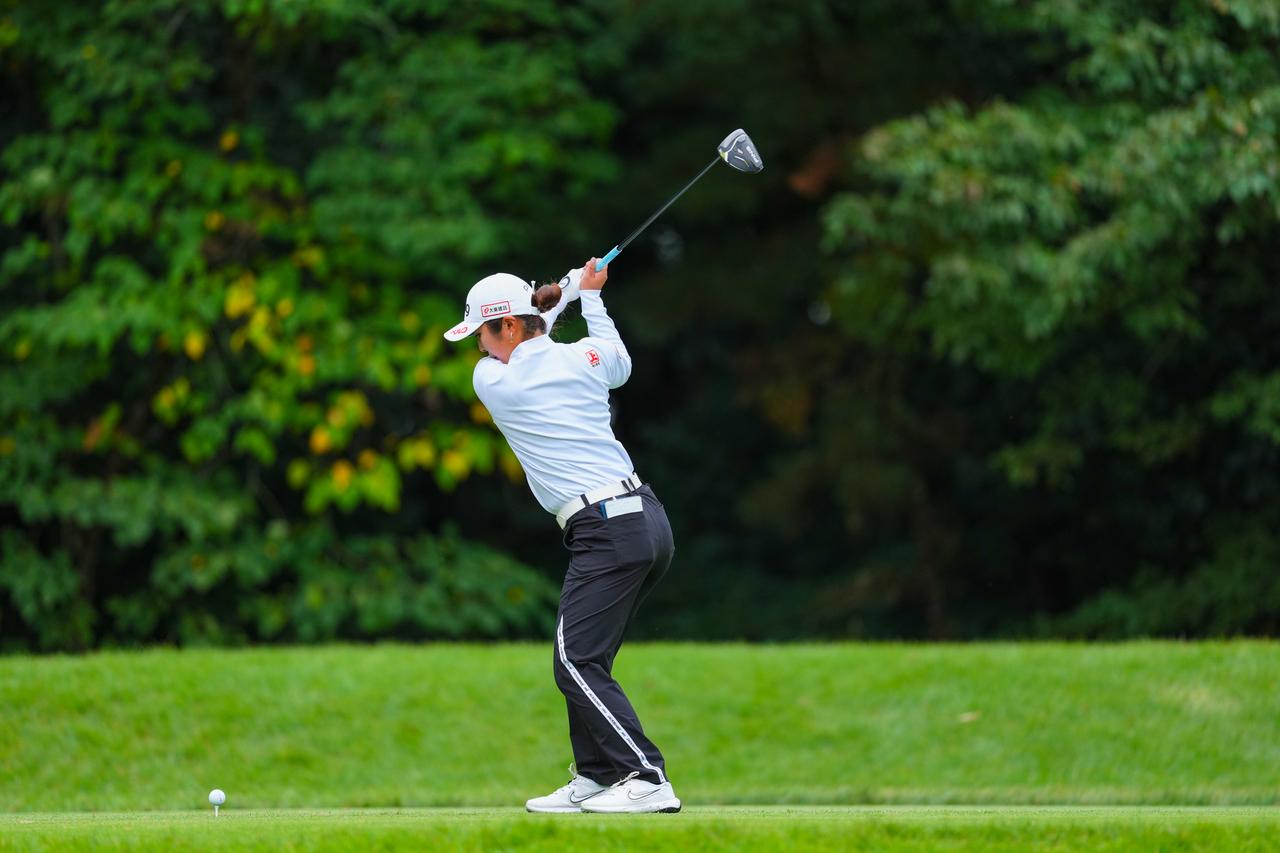 画像 : 6番目の画像 - 佐久間朱莉　ドライバー斜め正面連続写真 - みんなのゴルフダイジェスト