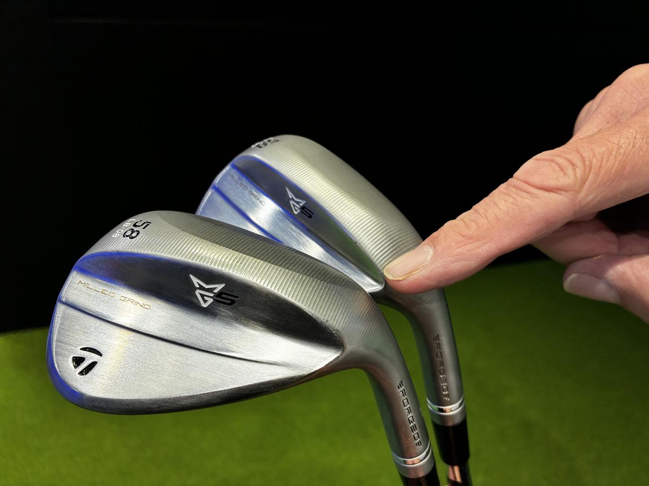 画像: ソールの後方を大胆に削っているLBグラインド