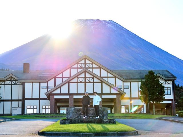 画像: 初冬が訪れた富士山の麓、標高1200メートルの天空コースでCOLD.RDY〟を着てラウンド