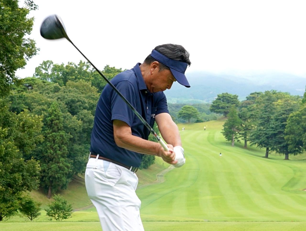 画像: ドライバーで失敗しないクラブの下ろし方! トップからフィニッシュまでのポイントを解説 - みんなのゴルフダイジェスト