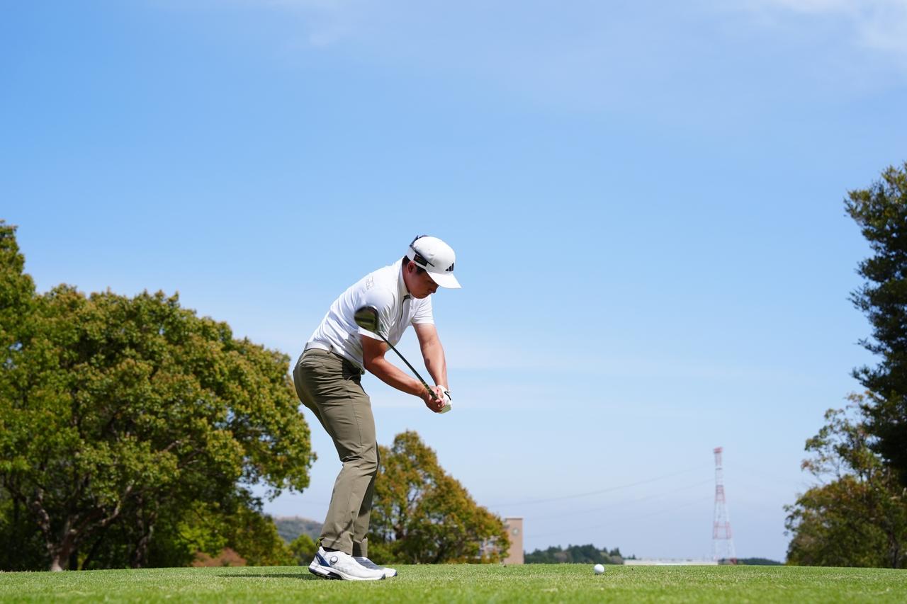 画像 : 6番目の画像 - 吉田泰基のフェアウェイウッド後方連続写真（撮影/岡沢裕行） - みんなのゴルフダイジェスト