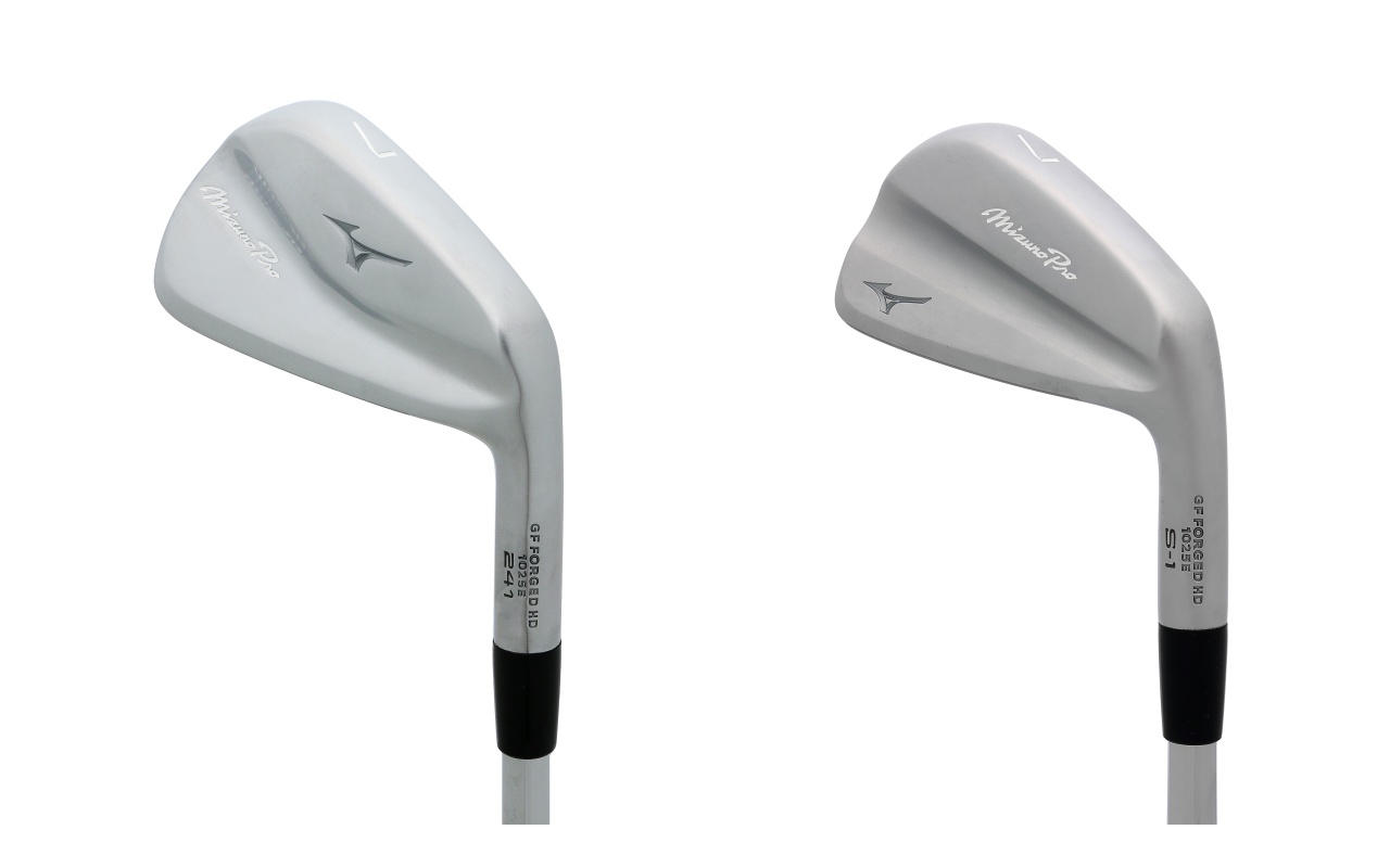 画像: 写真左は前作に当たる『241』。『S-1』と同様に軟鉄鍛造のマッスルバックになっている。さらなる打感を追求した結果、今作はバックフェースの真ん中に溝を設けている