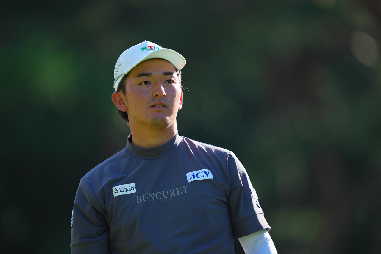 画像: 2日連続の「66」でトータル10アンダーで首位に立った金子駆大(写真は25年ロピアフジサンケイクラシック、撮影/姉崎正)