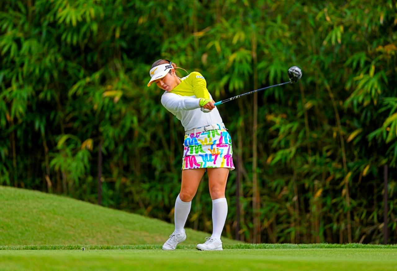 画像 : 10番目の画像 - 【写真を見る】24歳仲村果乃のドライバーショット連続写真（撮影/姉崎正） - みんなのゴルフダイジェスト